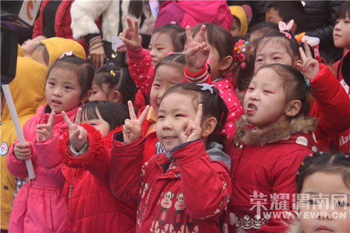 ů��2015��μ�Ͼ����������׶�԰ļ����ʽ