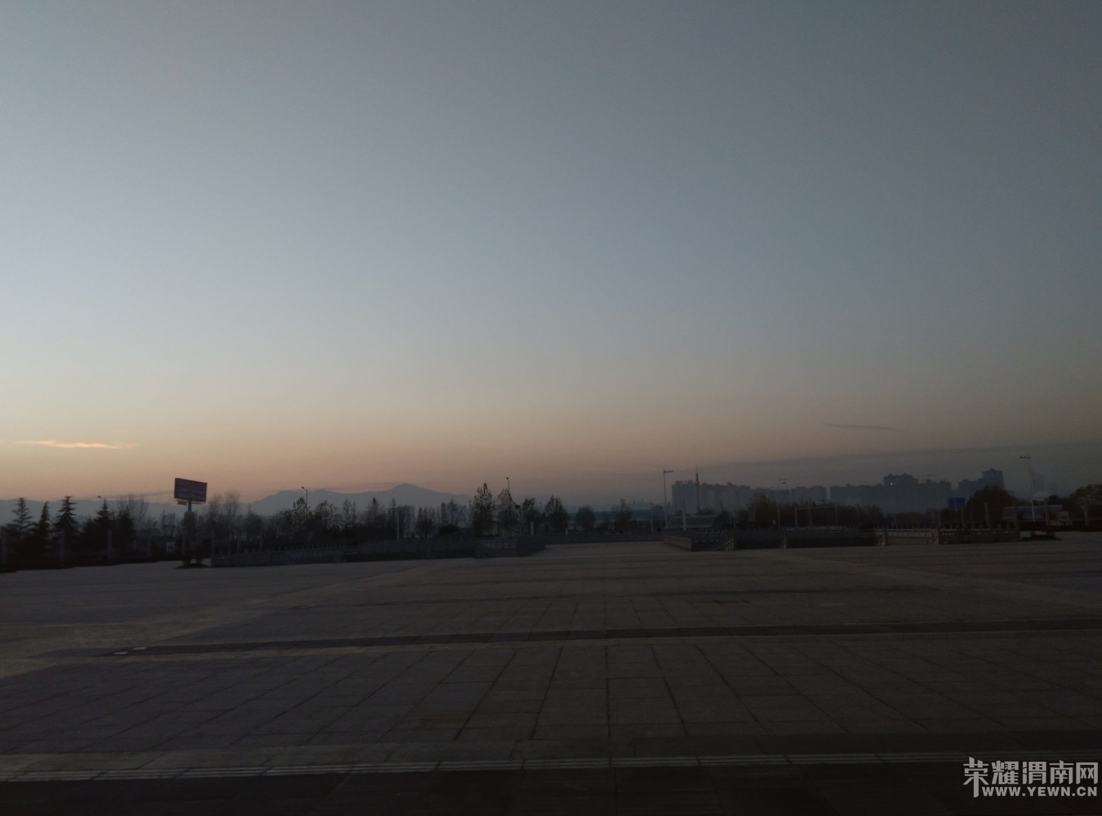 ʮ���ѵú�������μ�ϱ�վ��һȦ