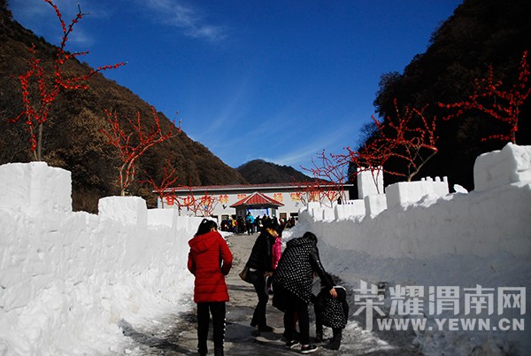 ����Ͽ��ɽ��ѩ��12��12��ʢ�󿪻�����һ��һȫ�쳩��