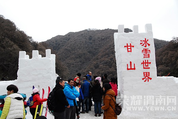 ����Ͽ��ɽ��ѩ��12��12��ʢ�󿪻�����һ��һȫ�쳩��