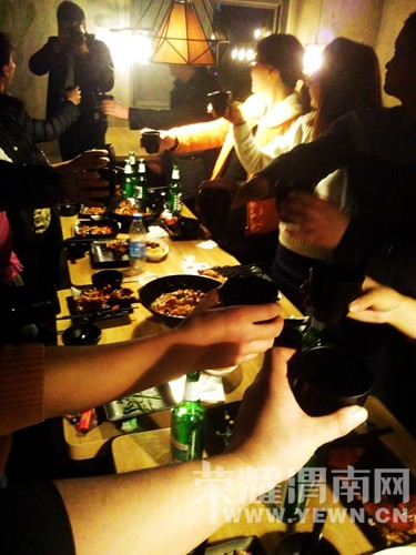 ��������ʳ�������Ϸ���𱬵ġ���з�ҡ���μ��������ҫ�Գ�������Ʒ����