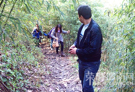 ů��2015�������ʼ����ļ���������𷢷���ļ���г�����־Ը�ߣ�