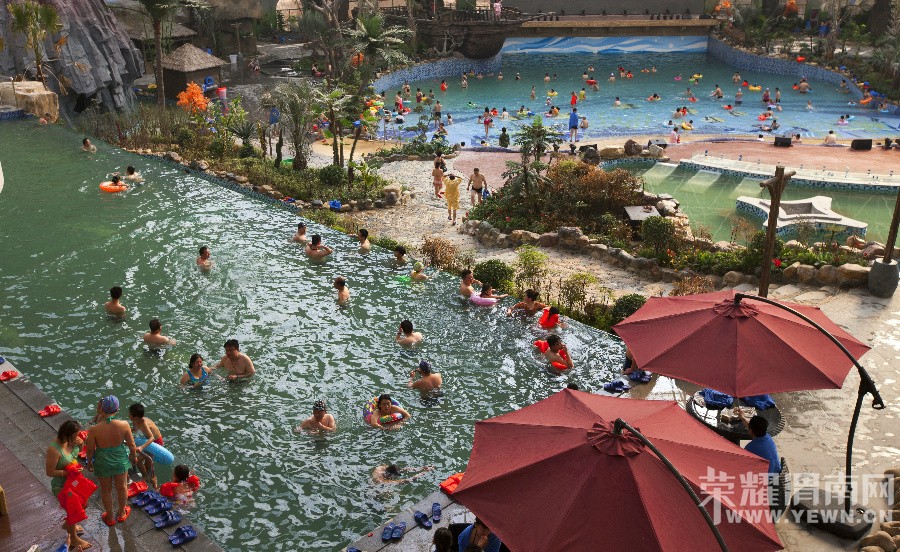 Ԫ����������Ͽ��ɽ��ѩ���͸���ɽ��Ȫ���������