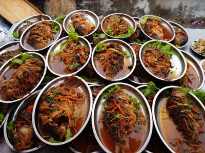 ���������ɵĸ�ĸ����ױ��֮��Ÿ����֣�