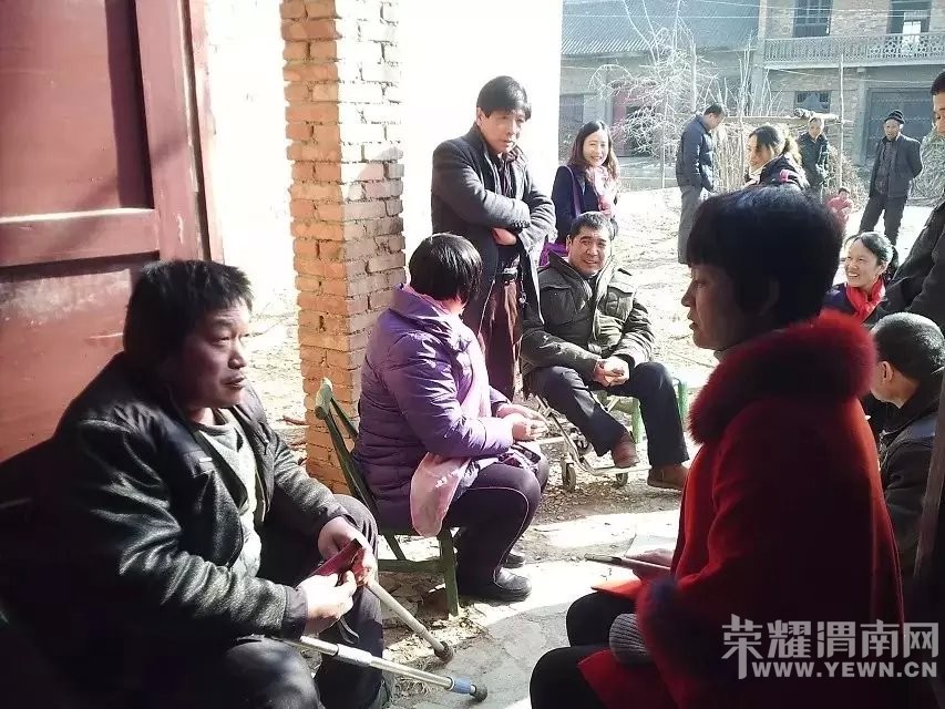 ������֫���˾���ä�˶�ͯ������