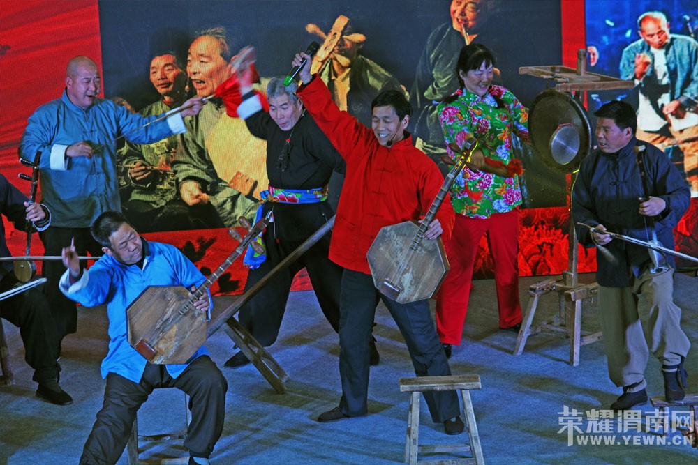 ������ǻ�������Ի������ϵ�ҡ��