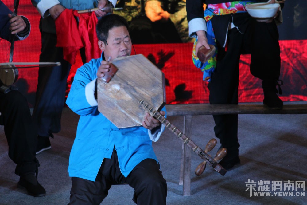 ������ǻ�������Ի������ϵ�ҡ��