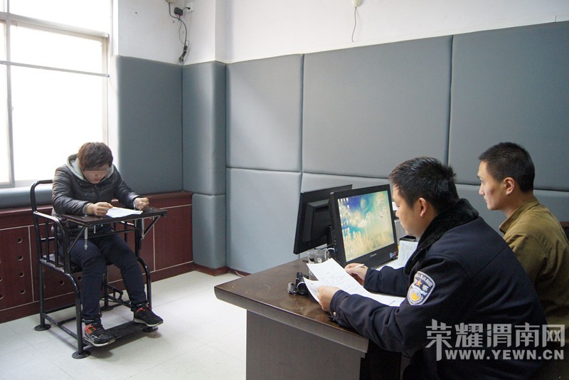 �ش�ϲѶ���ش�ϲѶ��μ�Ϸ�����������̥���ɹ�����