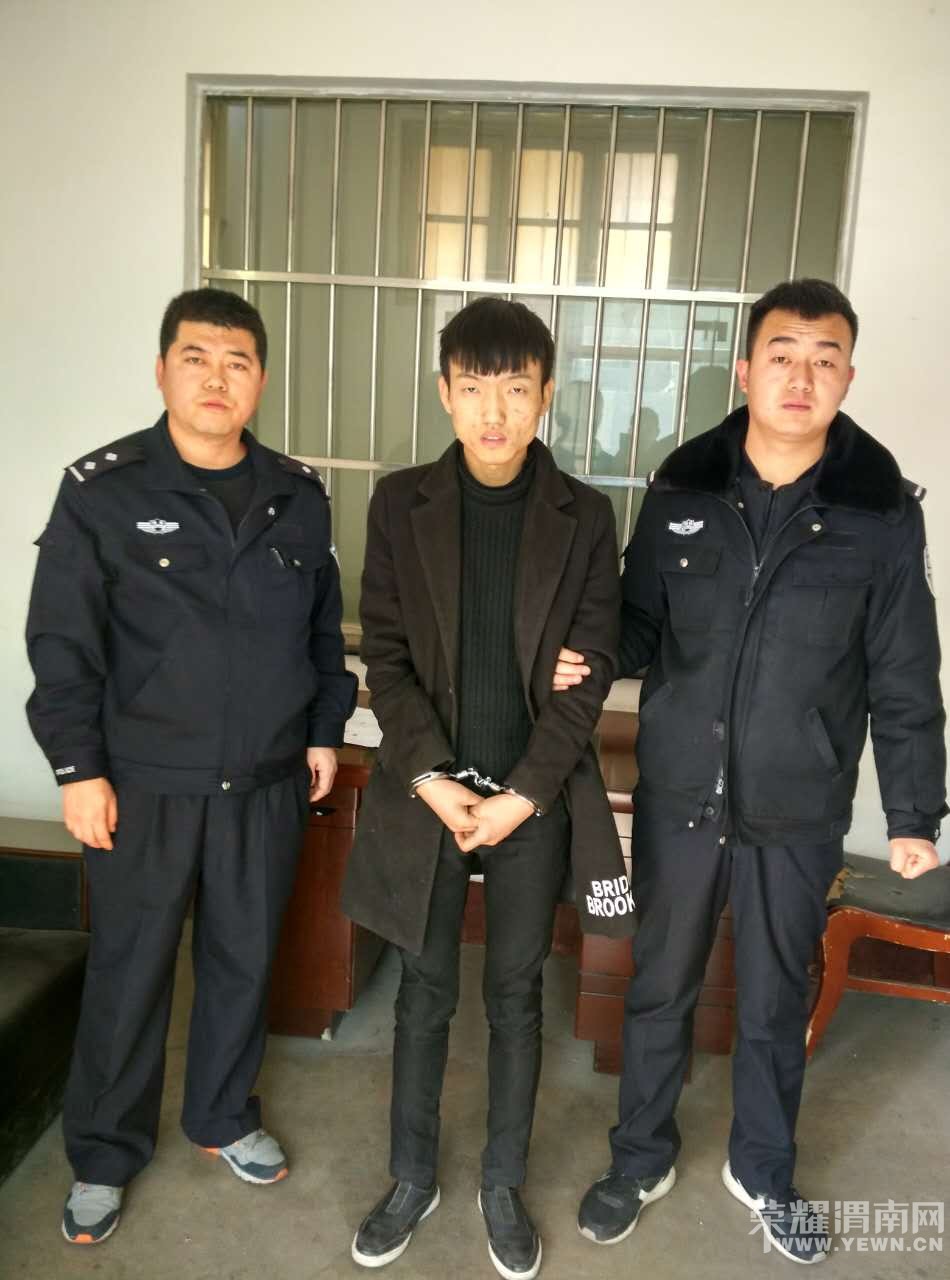 �����һ�����԰�ˮ����һ�ߵı���