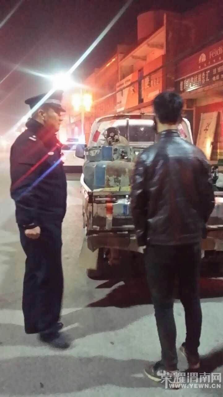 �����һ�����԰�ˮ����һ�ߵı���