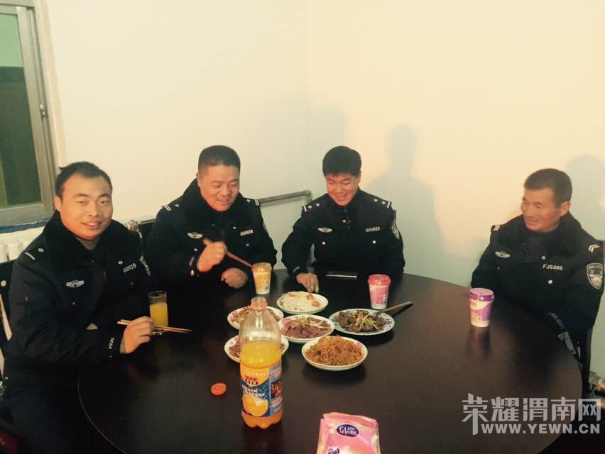 �����һ�����԰�ˮ����һ�ߵı���