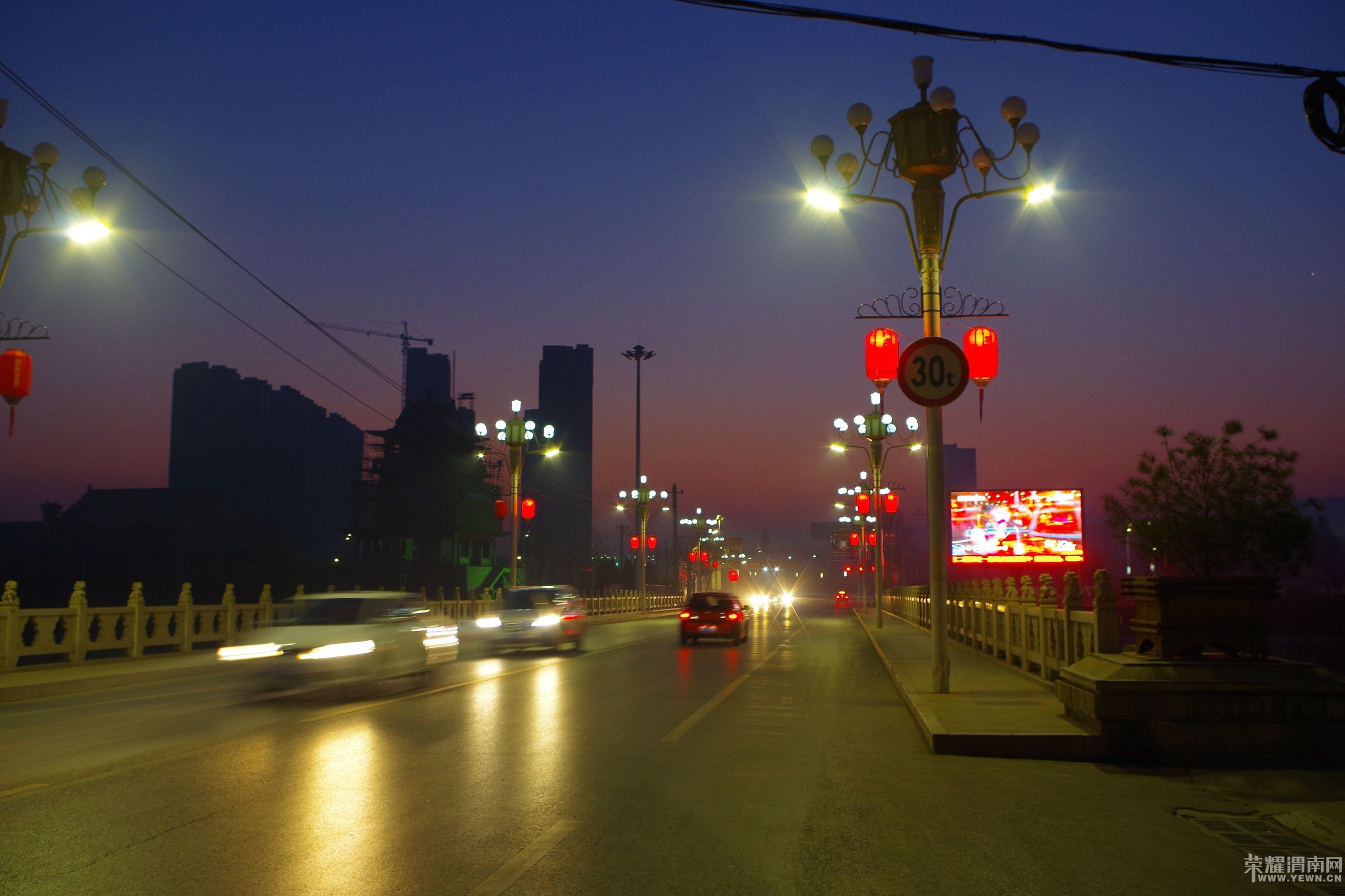 μ�����񰮷���