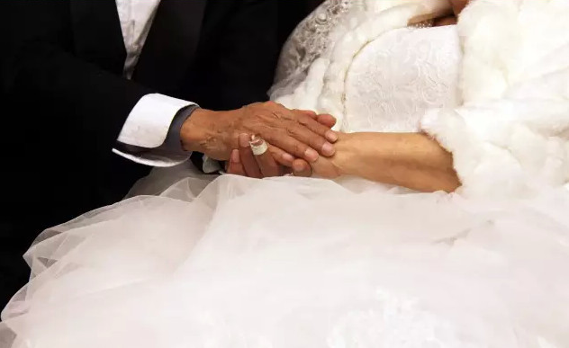 84�����˰�������¥ʾ����ʯ���ϰ�