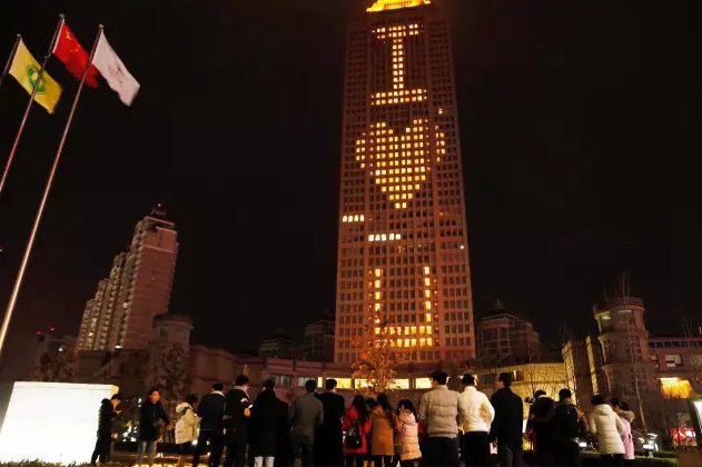 84�����˰�������¥ʾ����ʯ���ϰ�