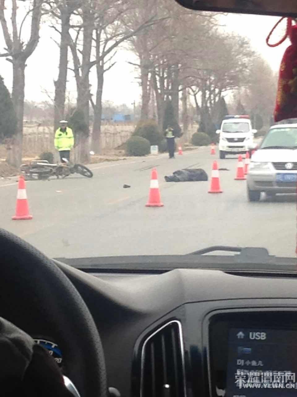 �����̻�վ�������췢���ĳ�����ײ��һ�����ӣ����³�������