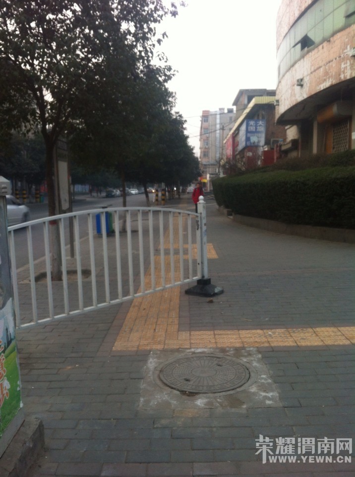 ��һ·�붫����һ��ä���ϵġ���·����~