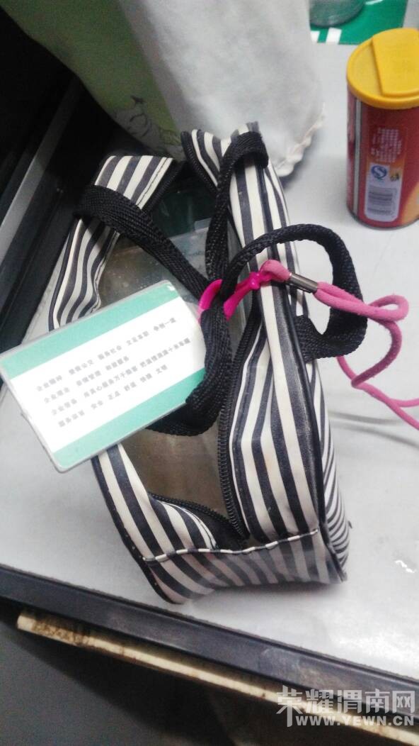 ����Сѧ��Є��ͬѧ���쵽4·���ϼ��յ�վ����Ķ���~