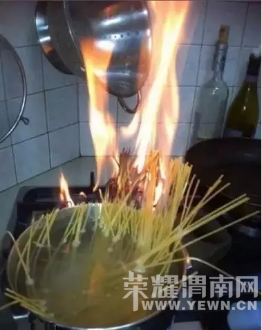 ���������ҵ�Ե�����ϵ�������ը���˳����� 
