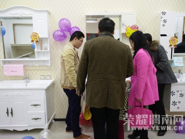 ���콨�ļҾӳ�2��28�վ�����ҵ���۸�ޱ��ˣ�����������