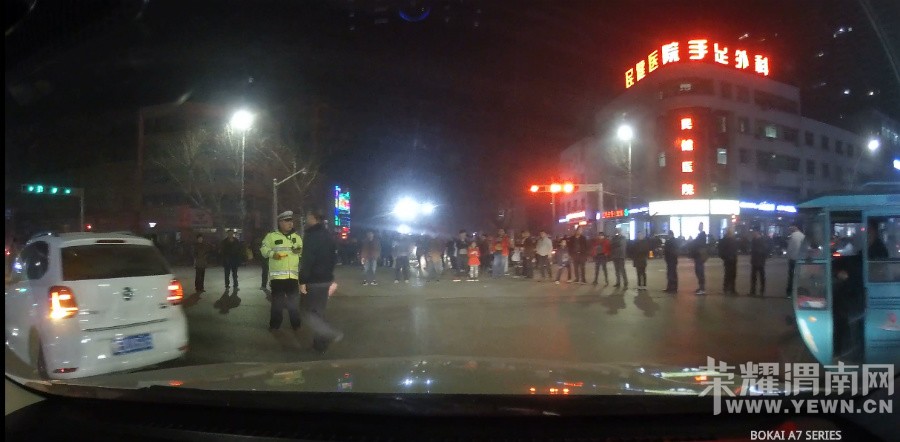 ǰ��·�ϱ��£����μ���˶�����