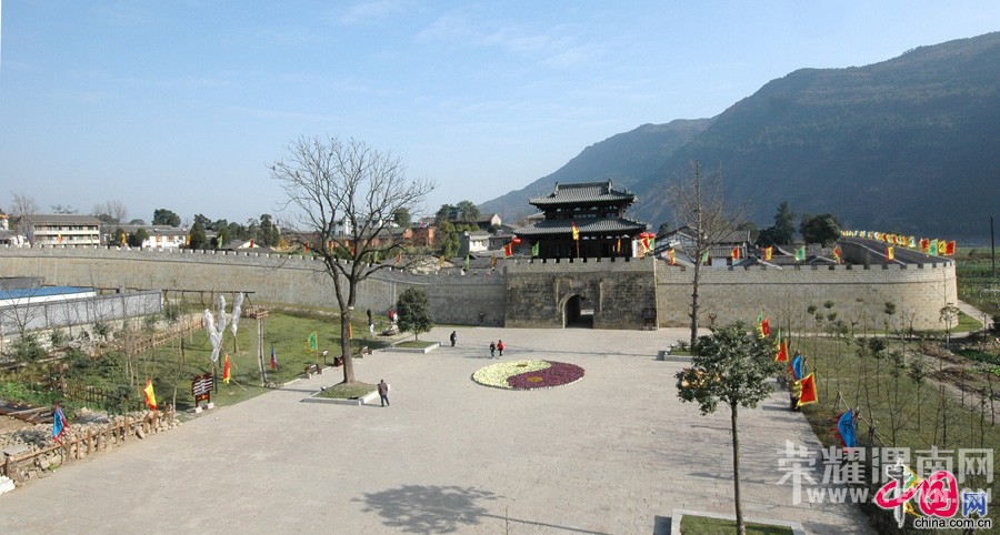 ����Խ���롿���ξ��ֲ�3��12--13���Ĵ����Źء��Ͳ˻������ѻ��ų����ж����Ρ�