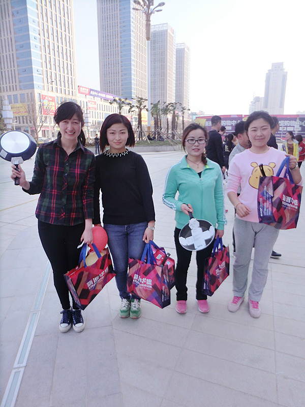 ��С�ô���һ���߽��׽졶����Ȥζ�˶��ᡷ�����Բ��������ֵ������ˣ�