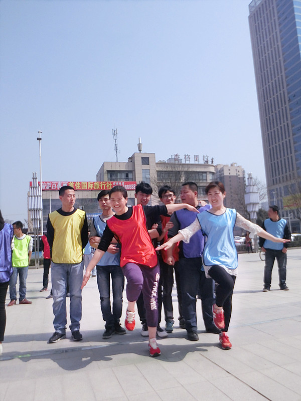 ��С�ô���һ���߽��׽졶����Ȥζ�˶��ᡷ�����Բ��������ֵ������ˣ�