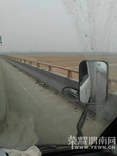 ɳ�������沣��ƿ���˴�ɨ������Ӱ��μ������~