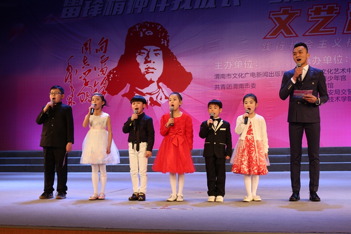 ����μ�Ϲ����Ļ������ഺ֮�Ρ������׷澫�����ջ���¡�����ݣ�