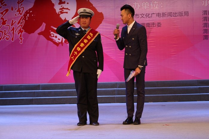 ����μ�Ϲ����Ļ������ഺ֮�Ρ������׷澫�����ջ���¡�����ݣ�