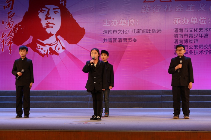 ����μ�Ϲ����Ļ������ഺ֮�Ρ������׷澫�����ջ���¡�����ݣ�