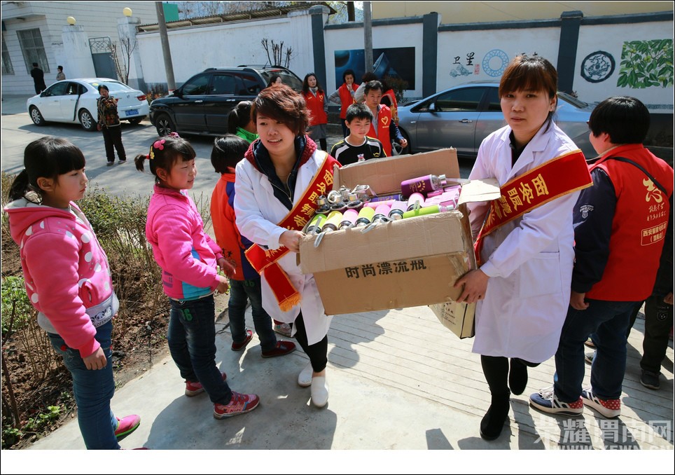 �ذ����ض�ͯ �����۾��곿��ѧУ�����ж�