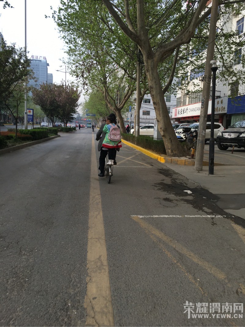 ǰ��·ż������ҳ���Ϊ�˺��ӳ����İɣ�