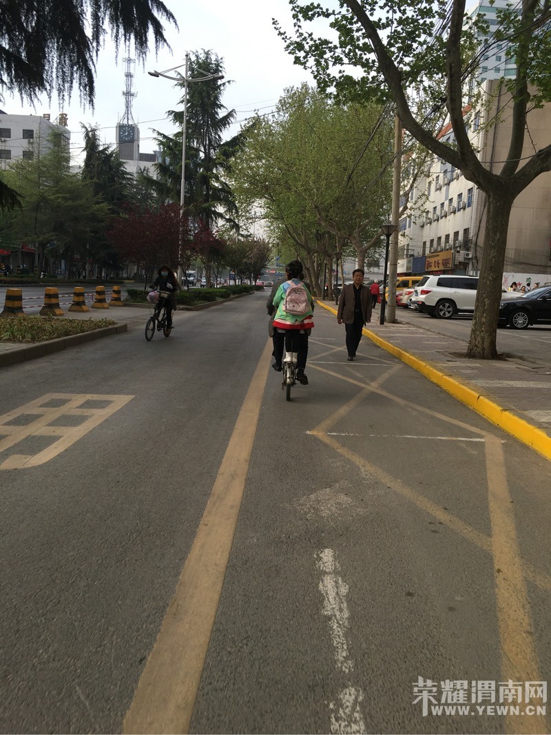 ǰ��·ż������ҳ���Ϊ�˺��ӳ����İɣ�