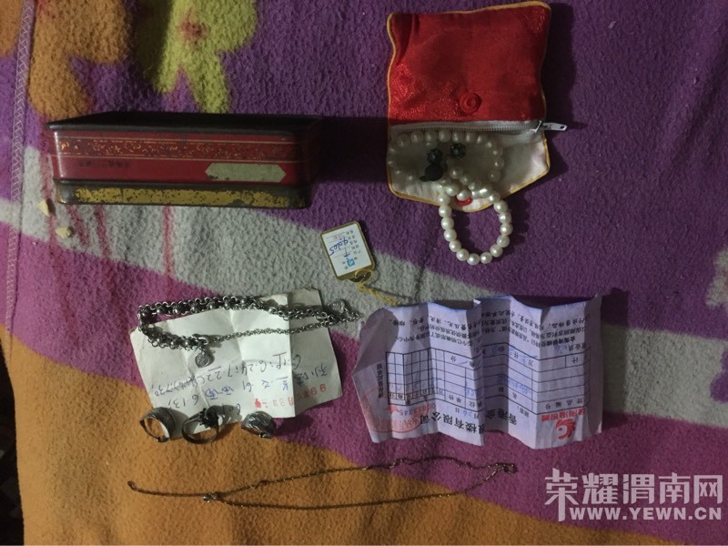 ǰ���ڹ㳡��·������һ�����ӣ����������Ρ���