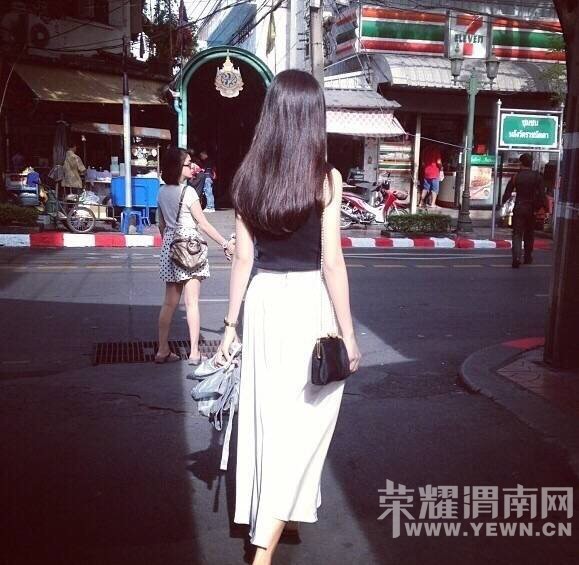 ����ƮƮ������������ԸС��ɰ��������������£�