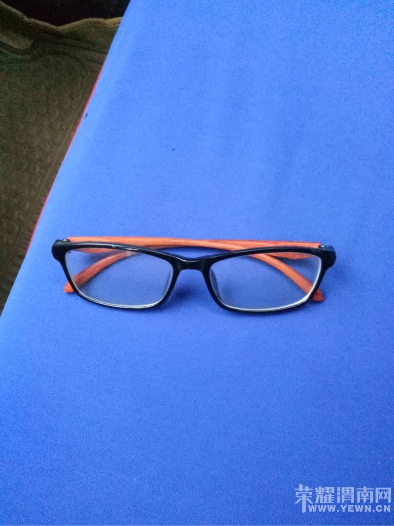 ˭������������۾��������ˣ������������첻��