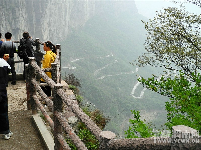 �й��и����ӣ�����������Σ�յĴ�ׯ��˭��ȥ�����ܸ�������һ������ɣ���