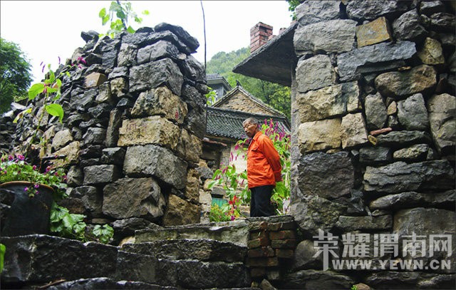 �й��и����ӣ�����������Σ�յĴ�ׯ��˭��ȥ�����ܸ�������һ������ɣ���