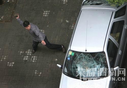 ����һ������Դ�ɲ�������������ҹ�·��й�ߣ���