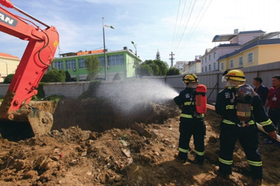 μ��һ�������¥��Ȼ��й© �ಿ������3Сʱ����