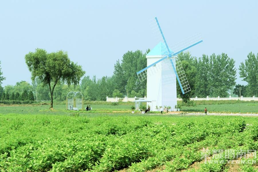 ����ˮ�֡�޹�²�ׯ԰һ���� ���ڷ�һ��׷�����ڼ��ſ��ͽ���ˮ��