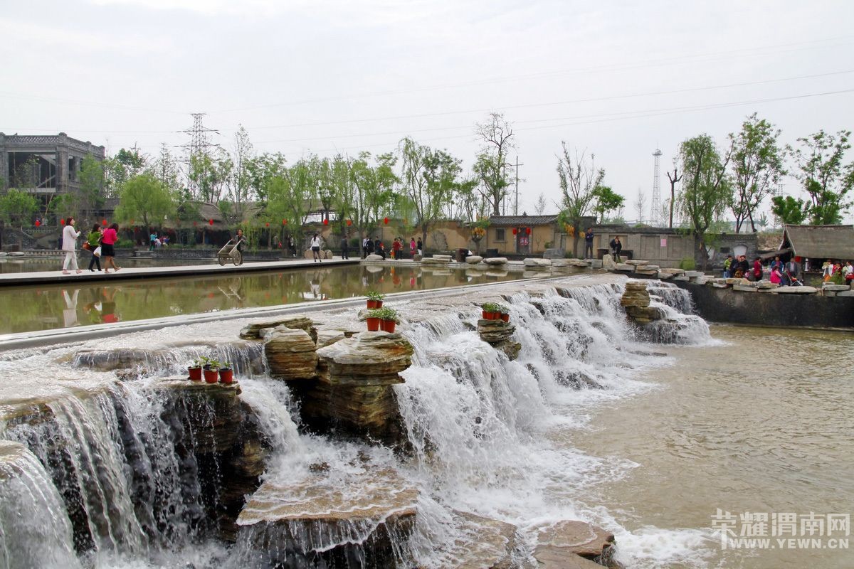 ����ˮ�֡�޹�²�ׯ԰һ���� ���ڷ�һ��׷�����ڼ��ſ��ͽ���ˮ��