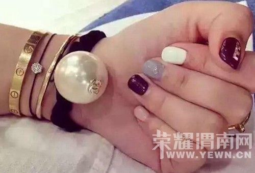 Ů�����ֱر��Ĵ����鷢Ȧ~��һֻ��ô�����ÿ�