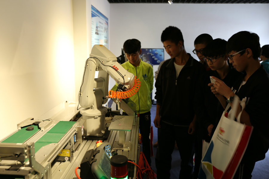 ���˻�������������������Ĺ�����μ�����ѧУ������Բ���Σ����ܸ�����ù�����