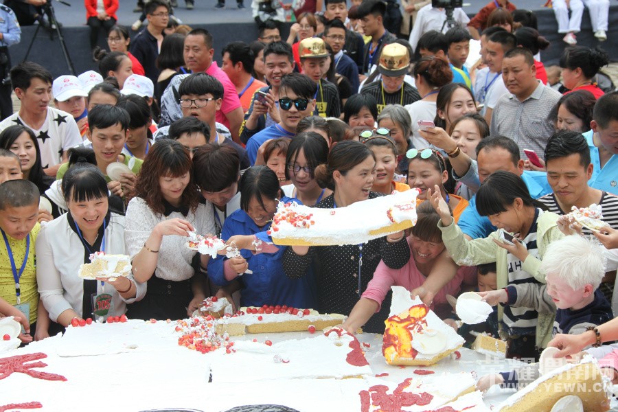 ԥ����Ͽ�ȳɹ��ٰ��ʮ��ȫ��˫��̥Ư���񻶽ڣ�