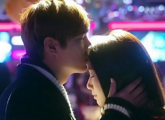 100������Ϊ�����ĳ���һ��������Ĵ��Ӱ������ҫμ��������֪�ĵ�����