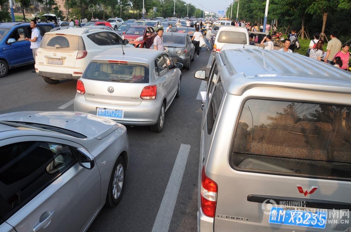 �߿������ˣ����ض��Ǽҳ���������Ӻ��ӵĻ��棬����ô�������ʲô��