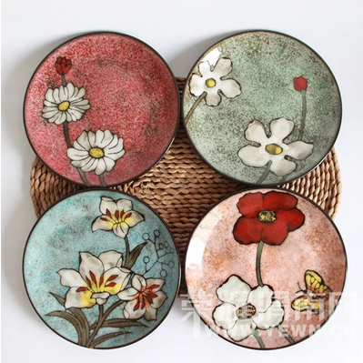 �����������е�Ʒζ����ֻ��һ�����ӵľ��룡���ڸ��������³Է��������쿴����