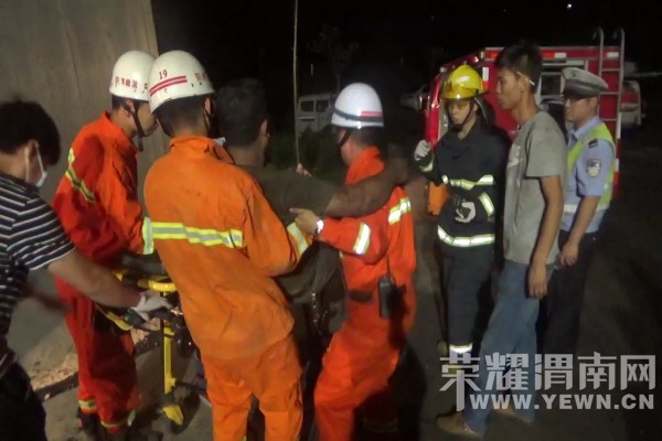 ��ҳ��෭��ʻԱ����   μ�������з������ž�Ԯ